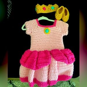 Newborn “Princess Peaches” Costume